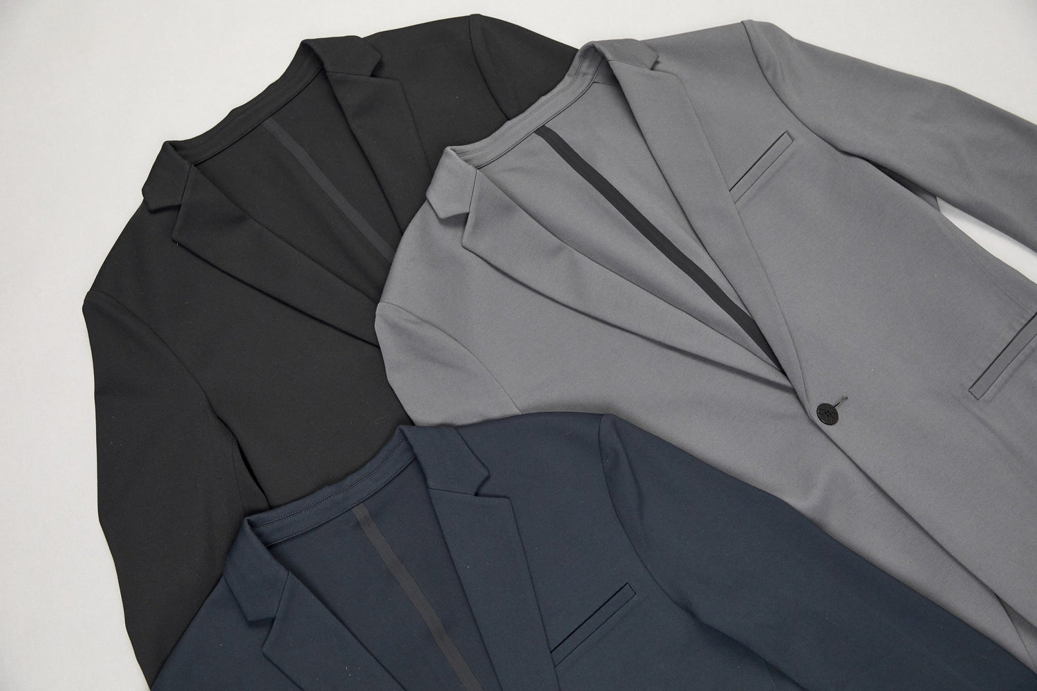 What Color Suit Should I Get – Black, Blue, or Grey?