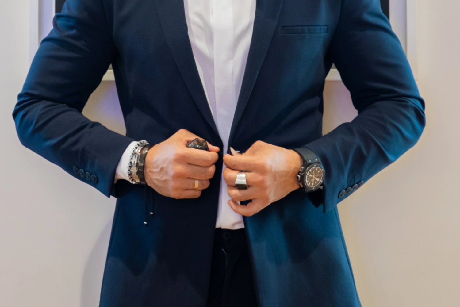 Complete Your Suit With The Right Watch
