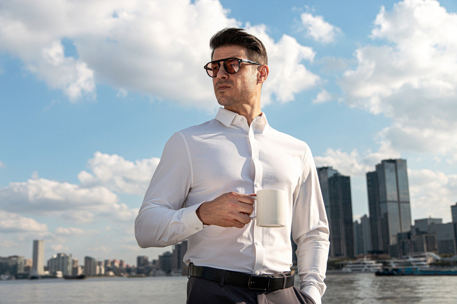 The Top 6 Problems when Traveling in a Dress Shirt - and How to Solve Them